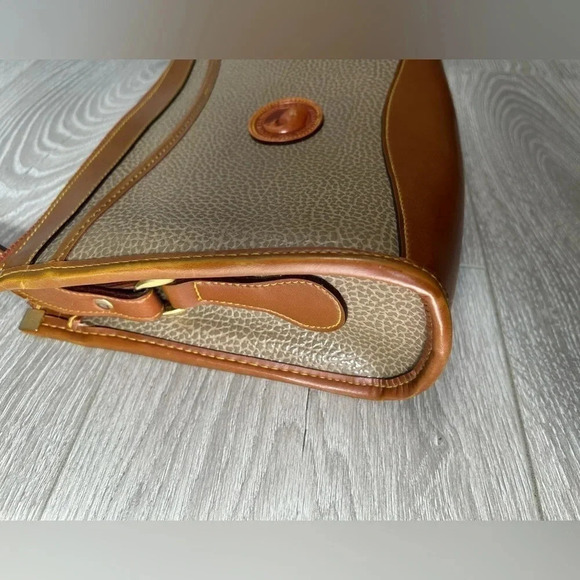 Vintage Dooney & Bourke cross  body bag - Picture 3 of 13